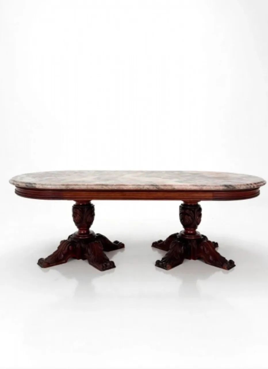 Mesa de centro em mármore e madeira