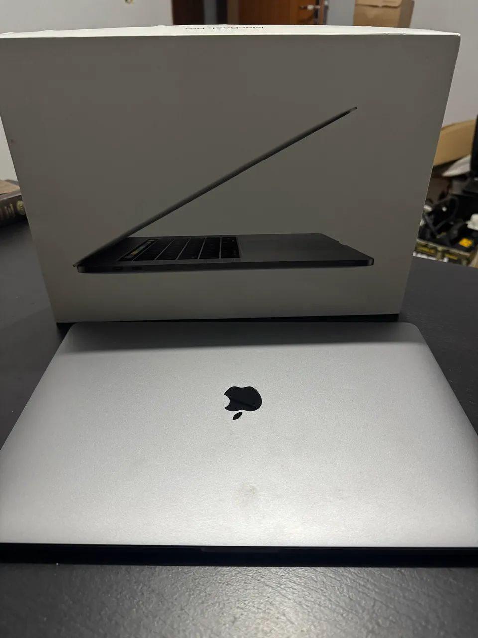 MacBook Pro i7 16GB A1707 Touch Bar 15 Pol - Notebooks - Zona