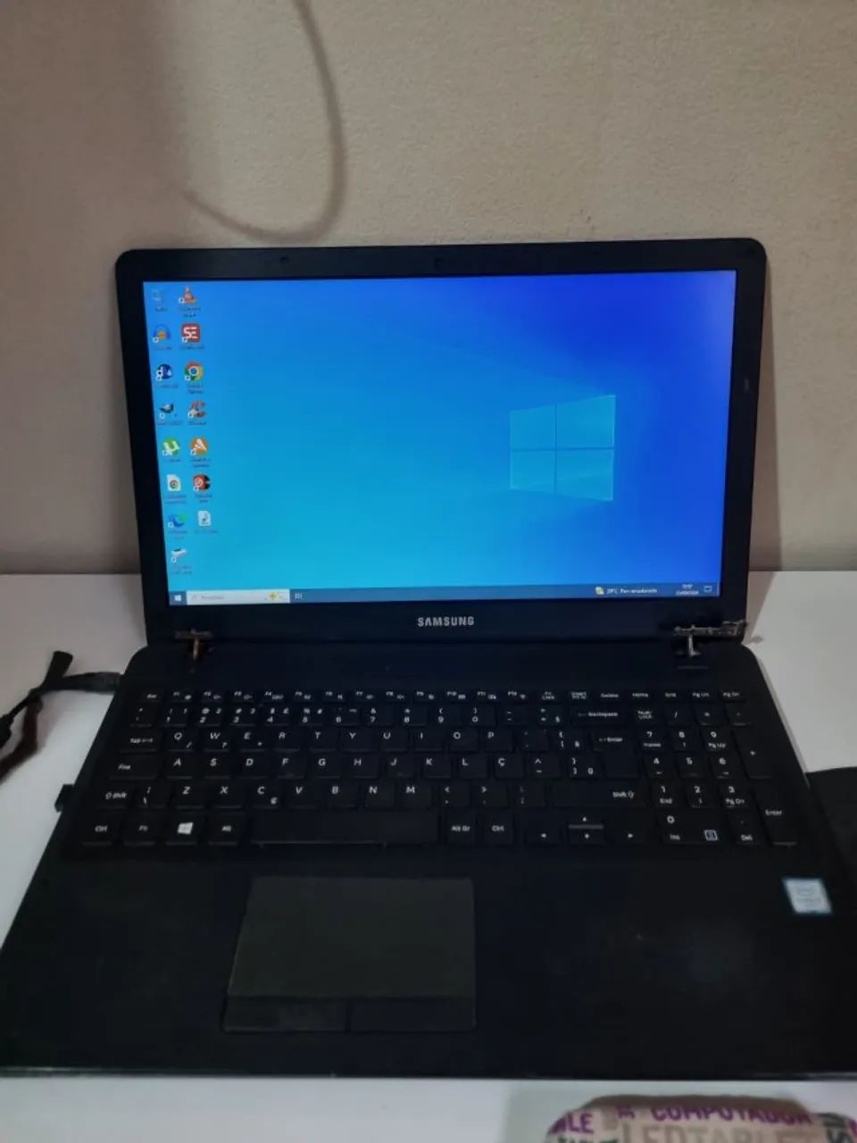 Notebook Samsung E34