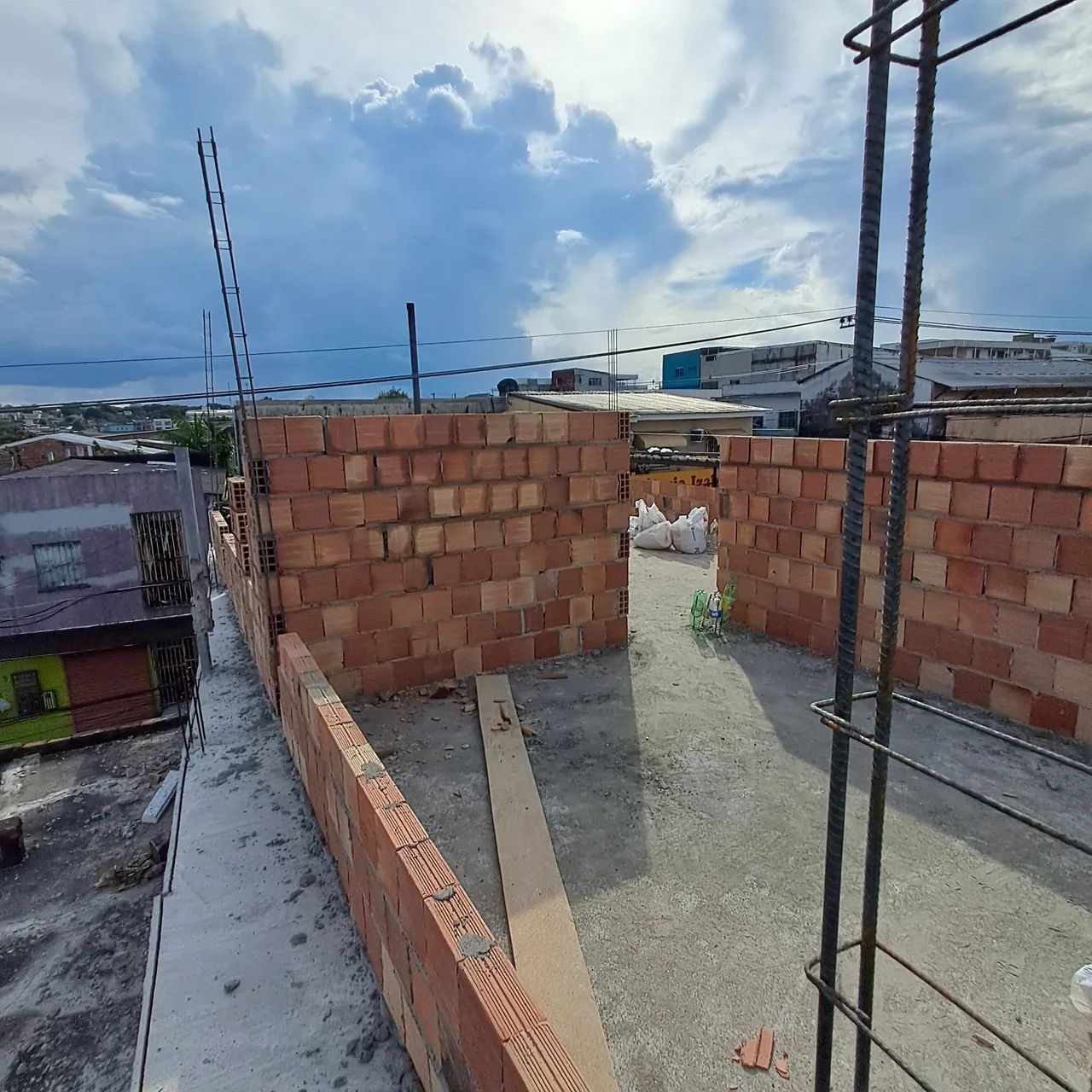 Pedreiro mestre de obra com equipe  - Foto 4