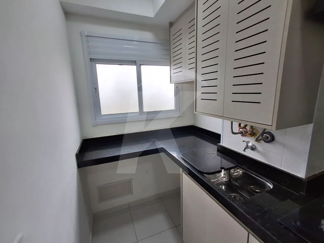 Apartamento com 2 quartos, sala, cozinha e banheiro perto do metrô. - Foto 3