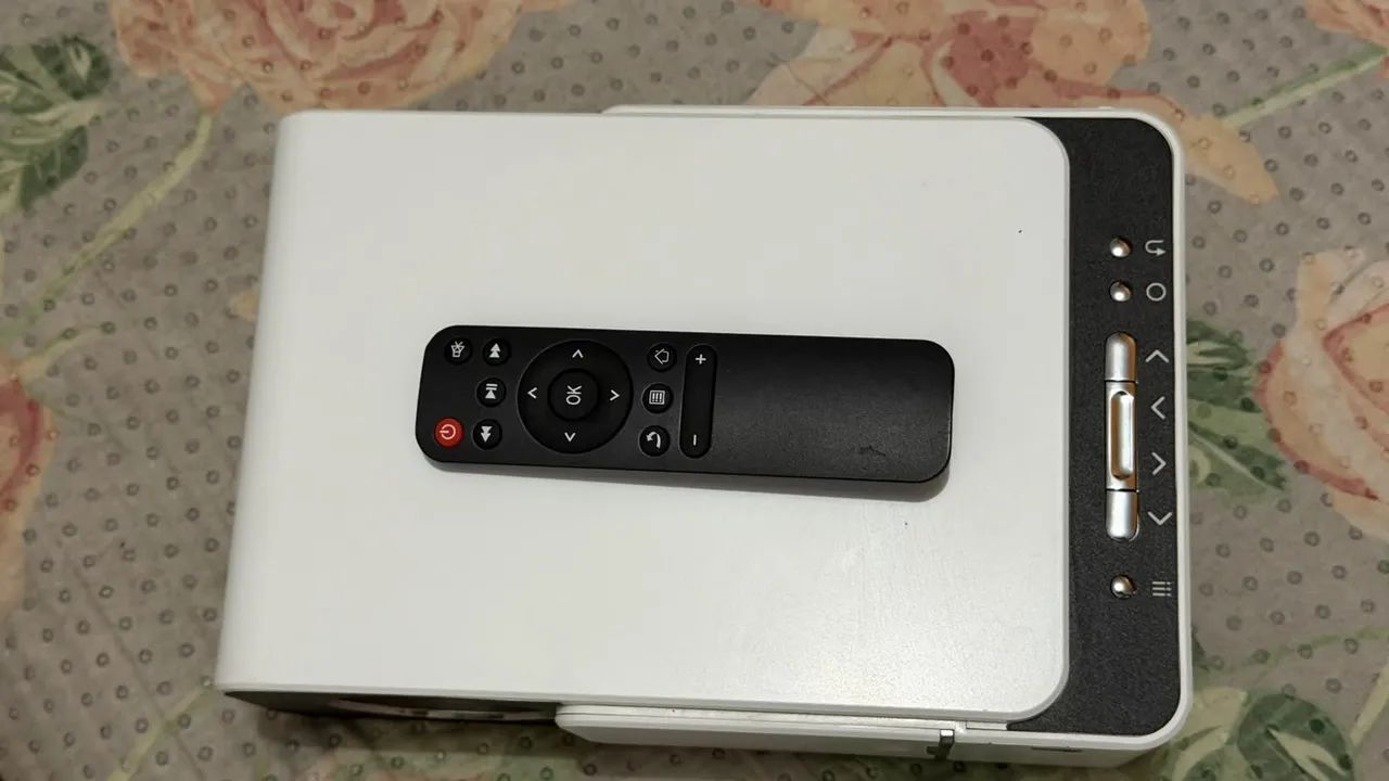Projetor Datashow HDMI, WIFI, USB, SD 