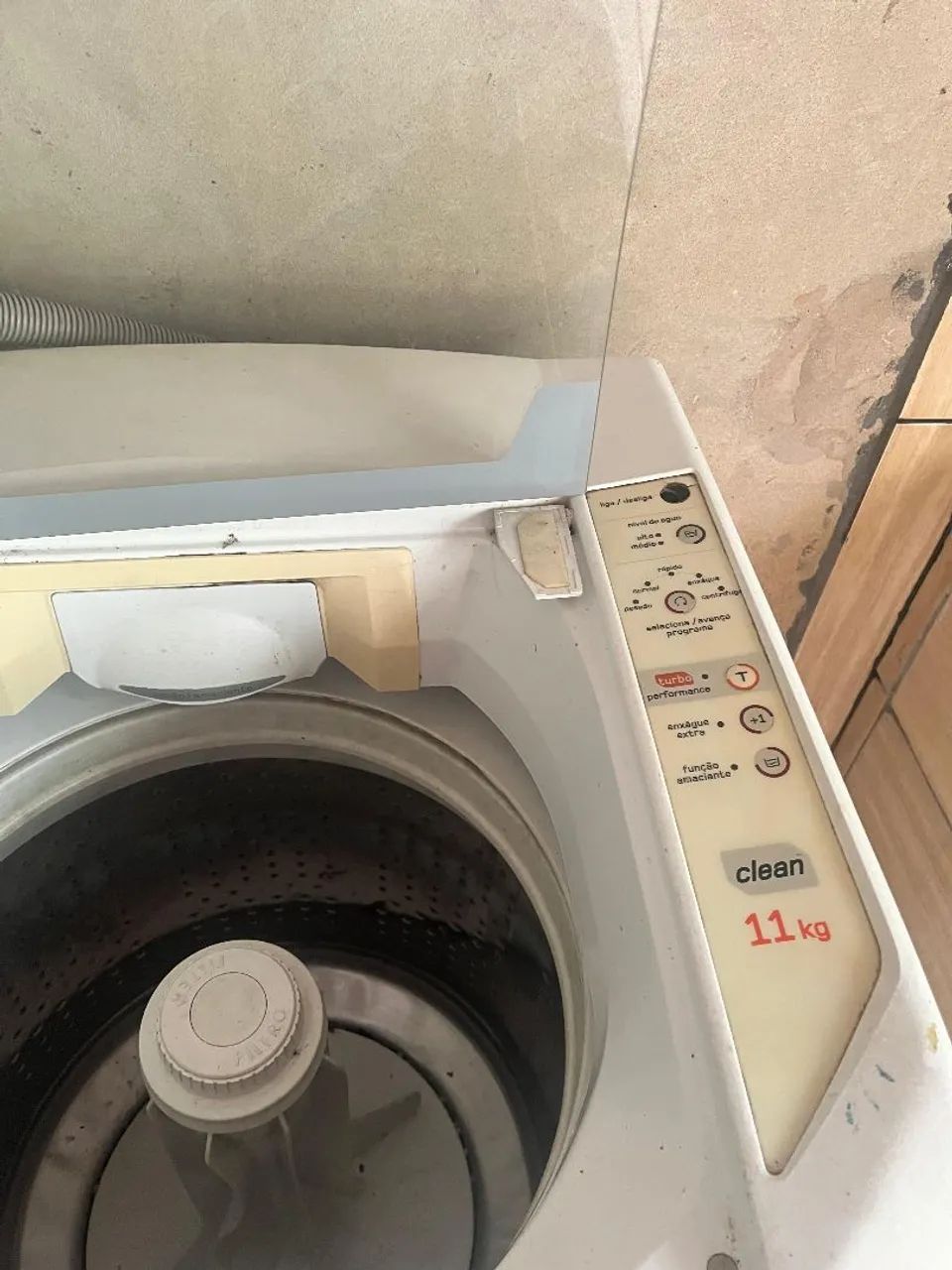 vende-se máquina de lavar/secar com defeito  - Foto 4
