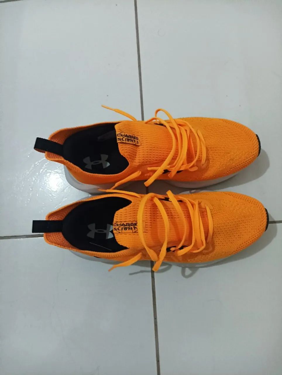 Vendo tênis Under Armon Amarelo - Foto 2