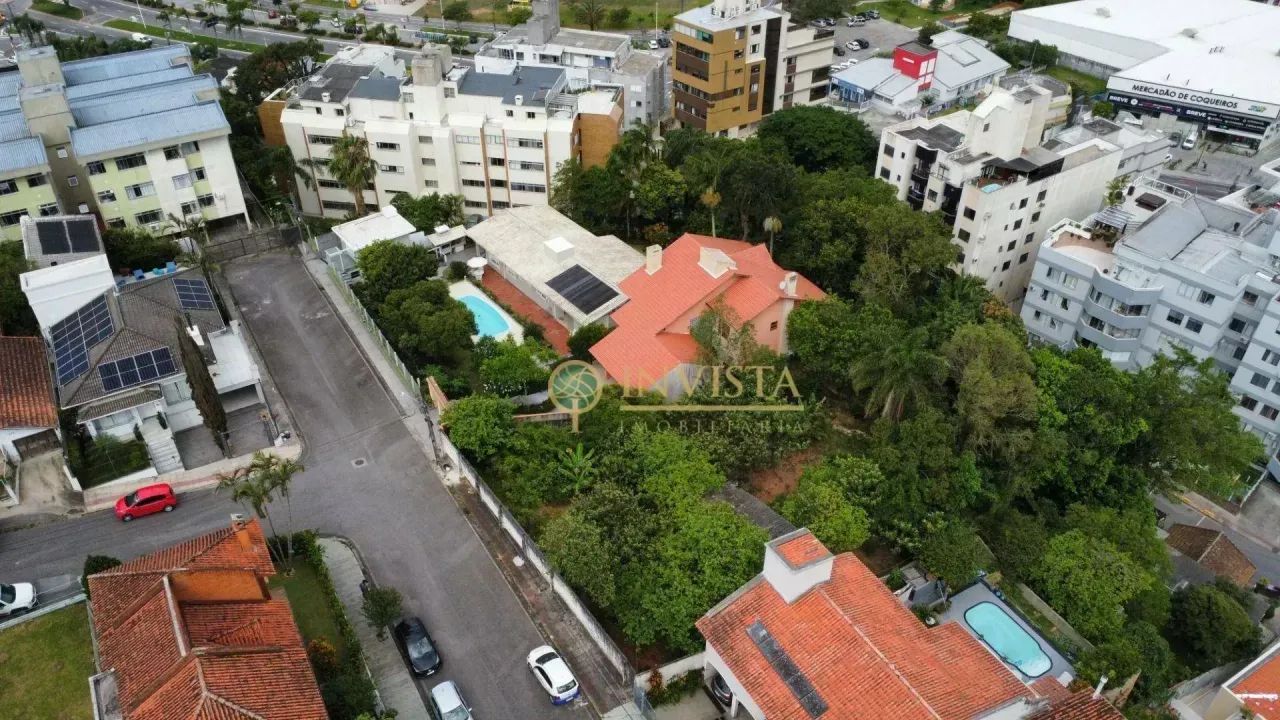 Terreno com 1.427m² - Locação em Coqueiros. - Foto 5