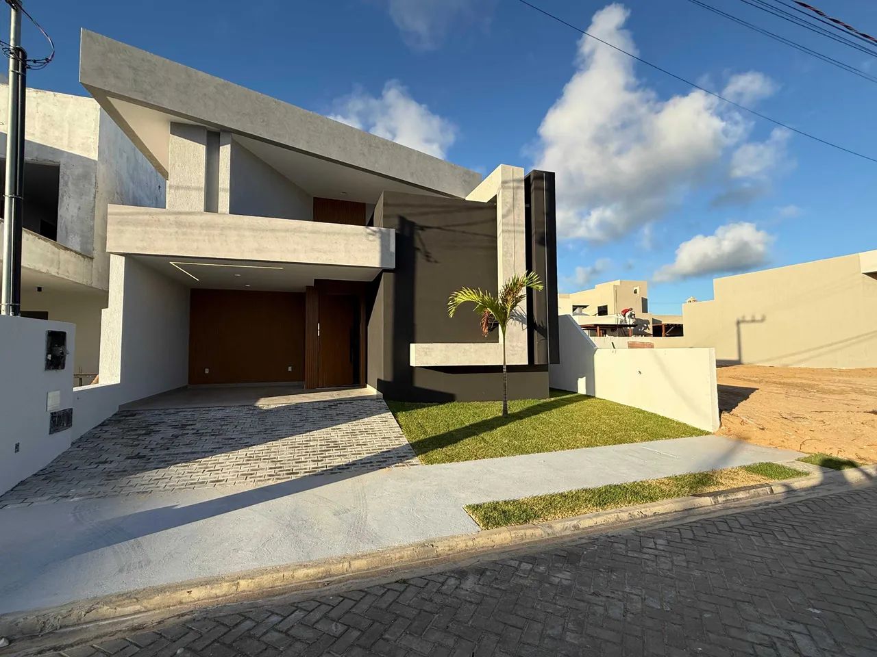 Padang Beach Residence - 02 Suítes [17816]
