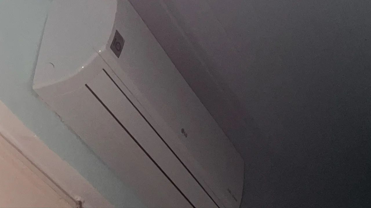 AR-CONDICIONADO INVERTER 9000 BTUS SEMI-NOVO - Foto 2