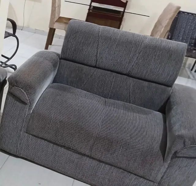 Vendi sofá bem conservado 