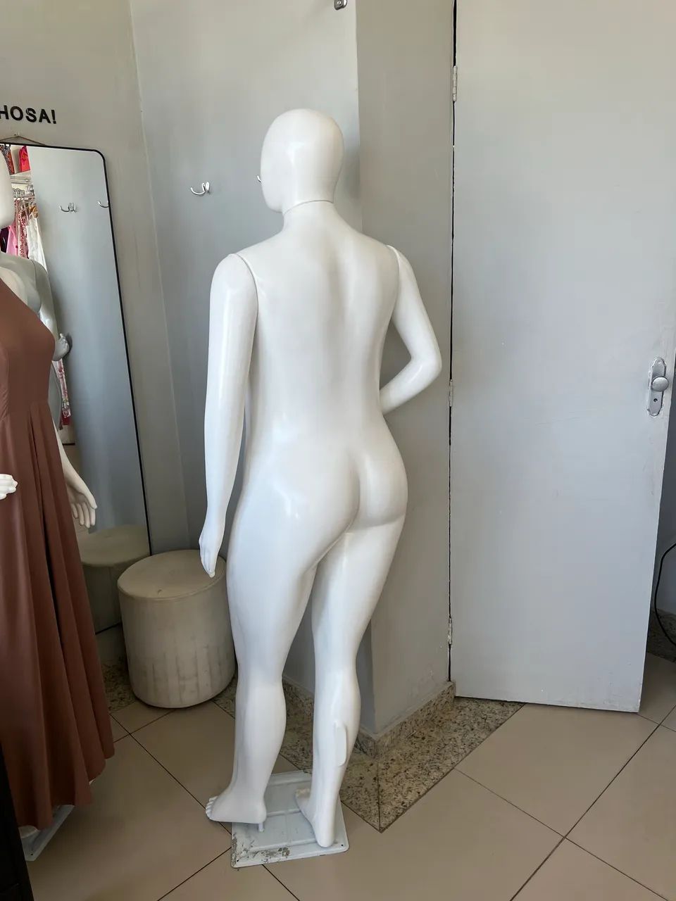 Manequim plus size - Foto 2