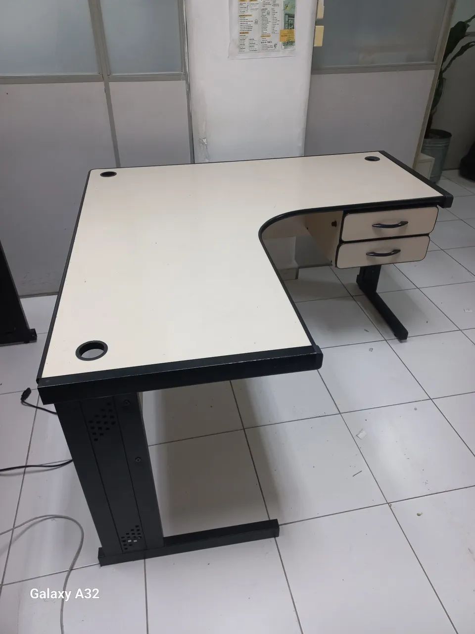 Mesa em L Delta só 350