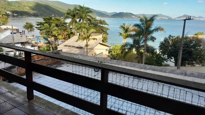 CASA RESIDENCIAL / COMERCIAL em Florianópolis - Santa Catarina, Sambaqui - Foto 2