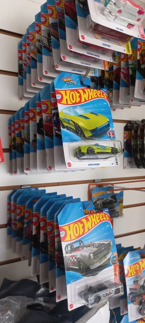 Hotwheels na embalagem a 18 reais cada - Foto 3
