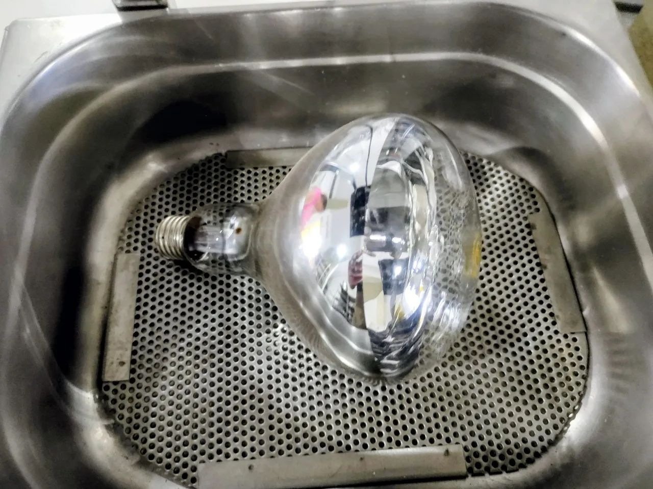 Conservador de batata com lâmpada 220 V - Foto 3