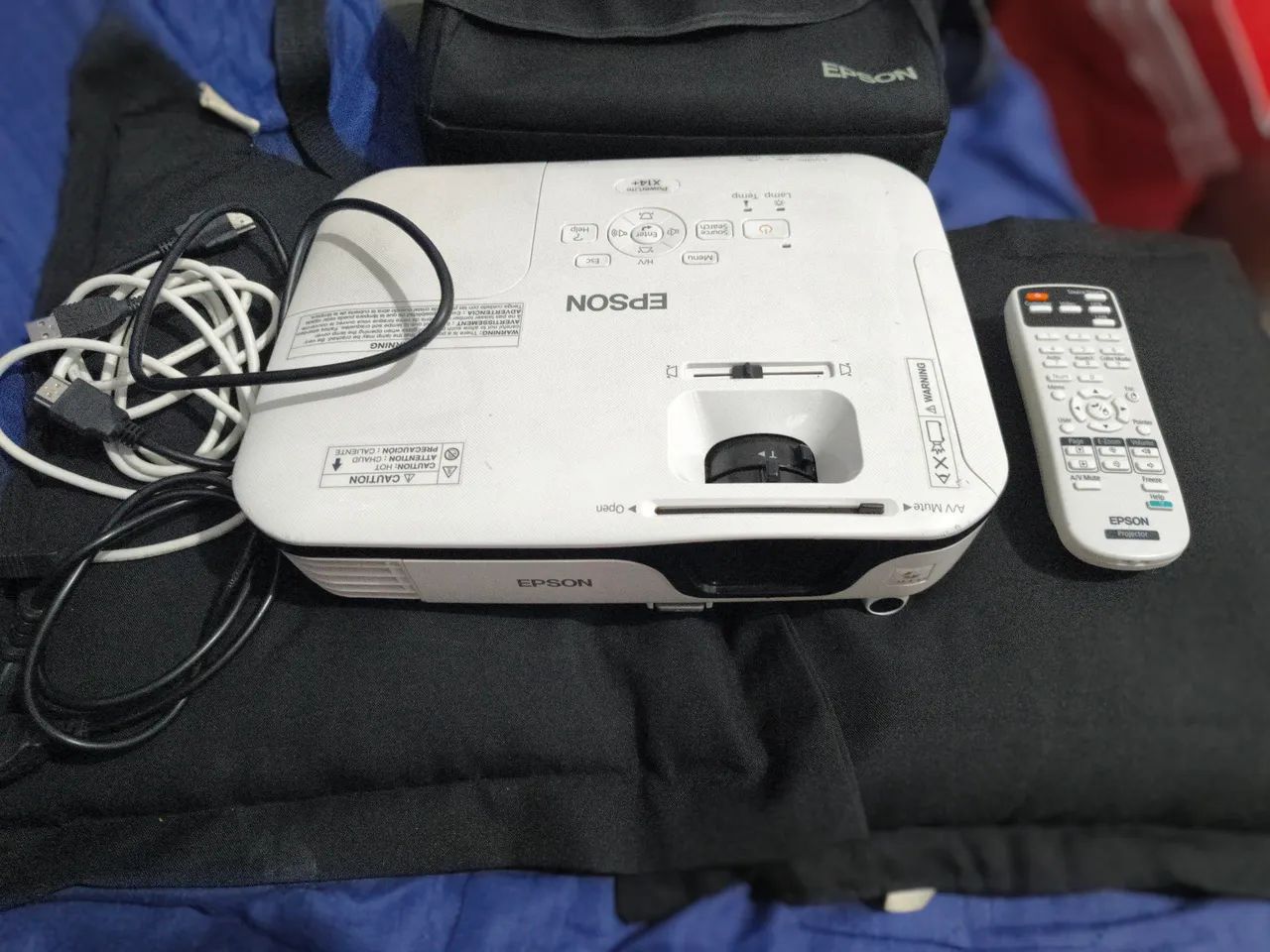 VENDE-SE, PROJETOR MARCA EPSON ×14+ - Foto 2