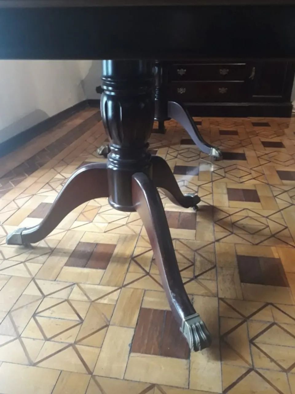 Mesa de Jantar Extensível em Madeira Maciça com 8 Cadeiras - Foto 2