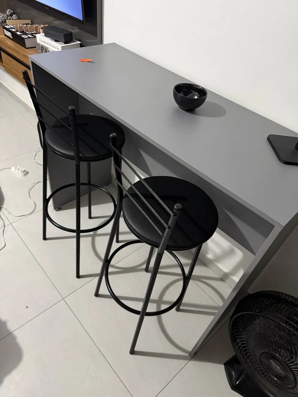 Jogo de bancada com 2 banquetas  - Foto 2