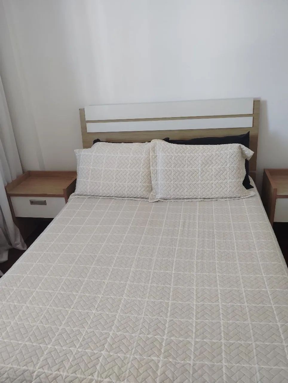 Cama casal c/ colchão e 2 criados mudos  - Foto 5