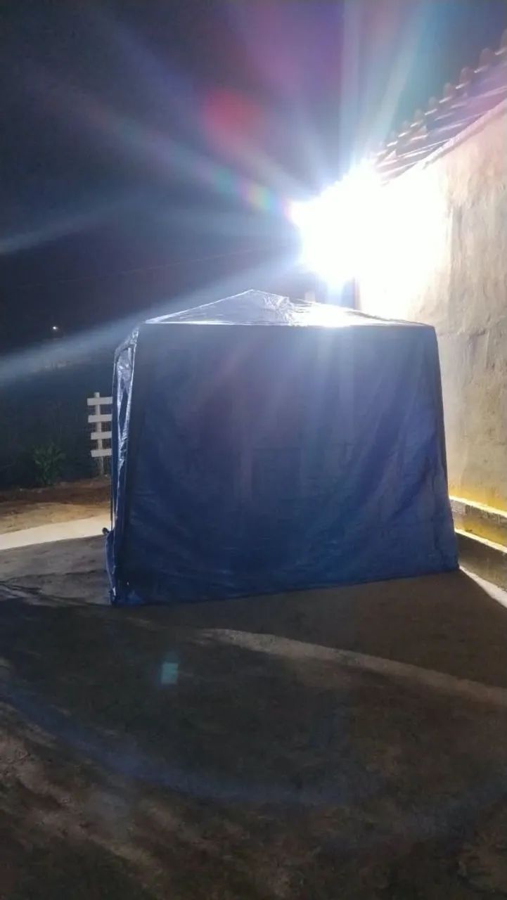 VENDO GAZEBO COM PAREDES LATERAIS  - Foto 2