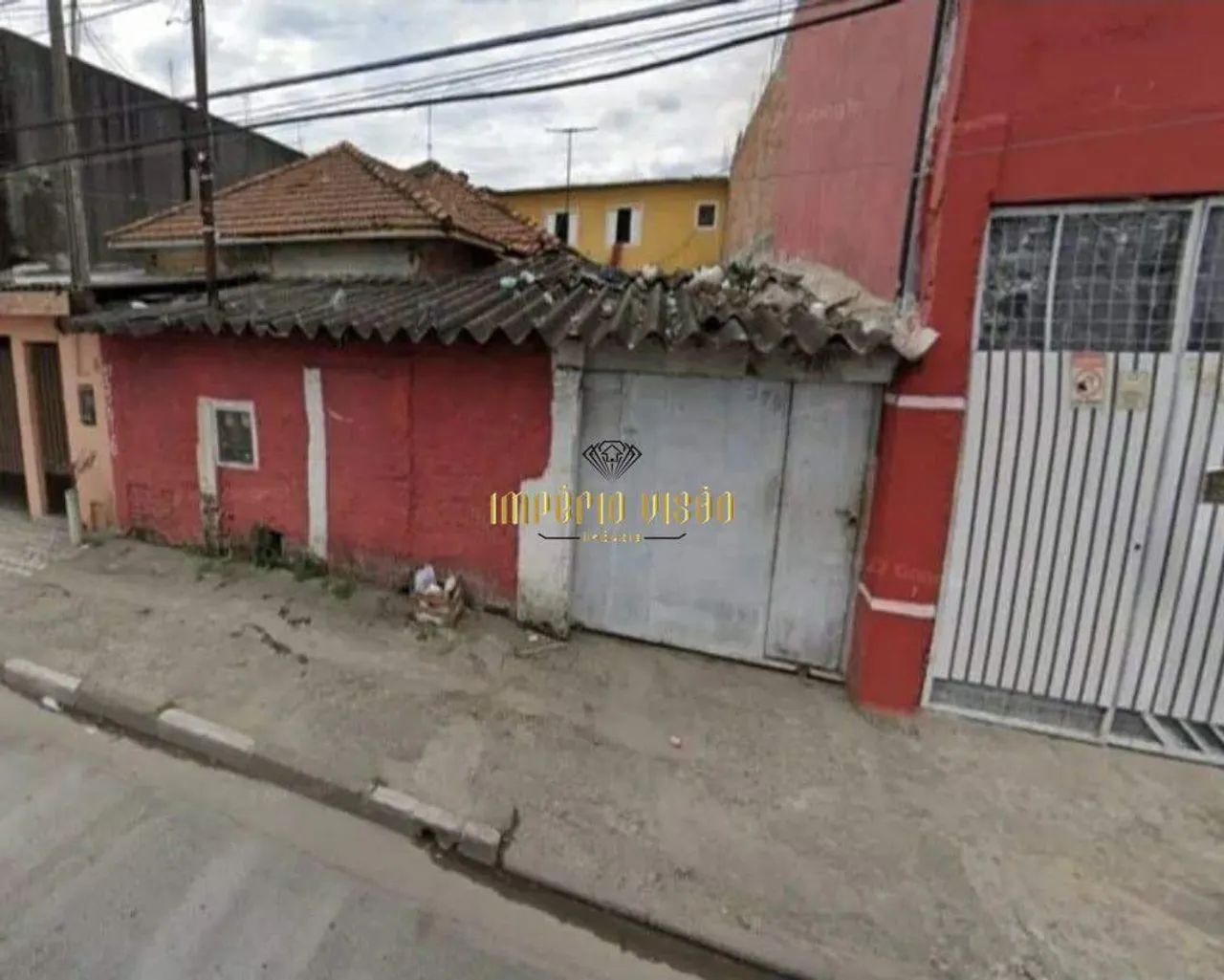 Casa à Venda com 5 Quartos Próximo a Estação no Centro de Suzano - SP