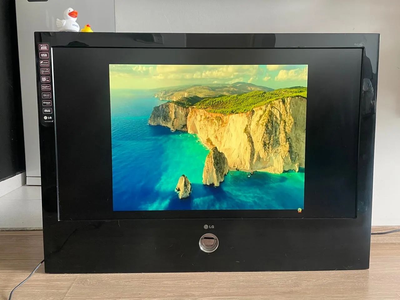TV LG antiga 