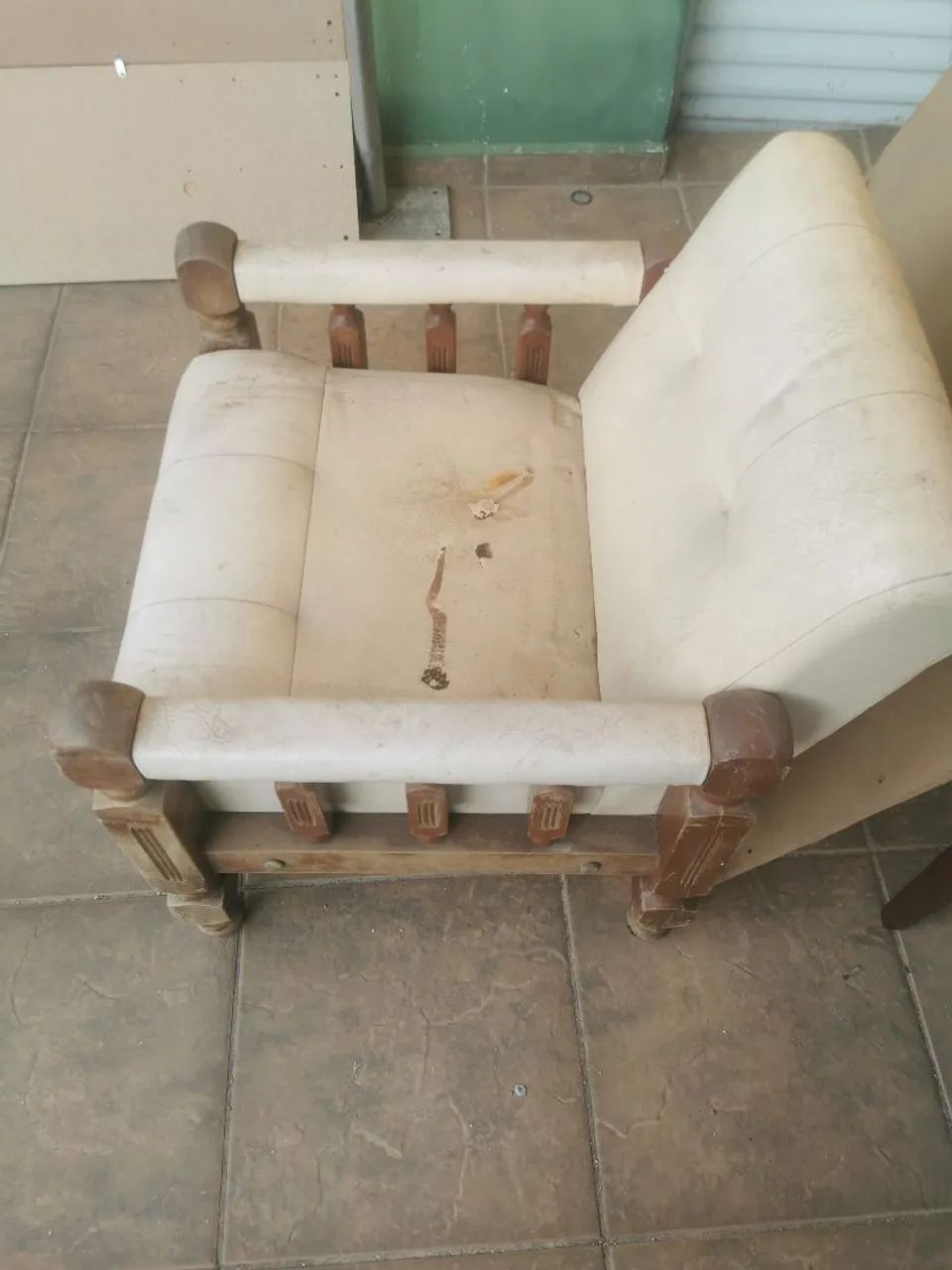 Sofá antigo de madeira Maciça  pra resto ração.  - Foto 3