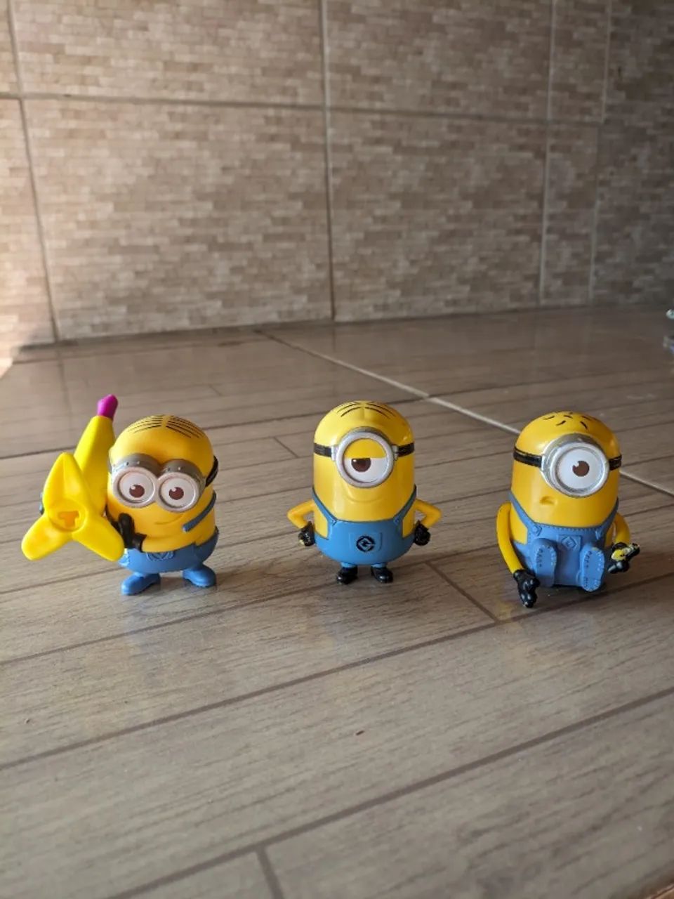  3 bonecos minion  coleção mcdonalds 