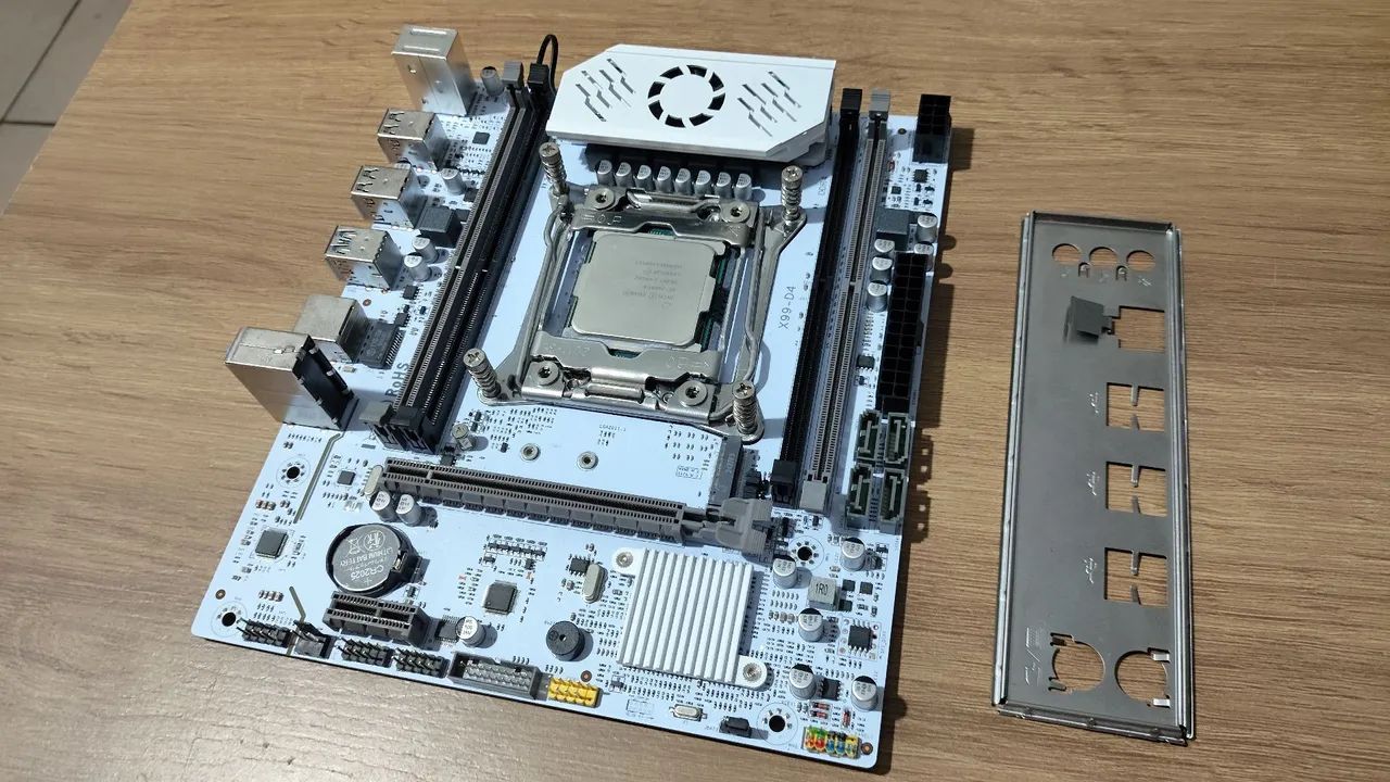 Kit Xeon E5 2680 V4 + Placa Mãe - Peças de Hardware - Vila Doutor