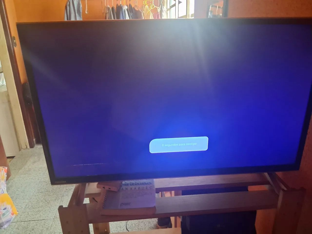 Tv tcl toshiba 32 polegadas. Ano 2018/19. Retirar n local. OBs: sem o controle. - Foto 4