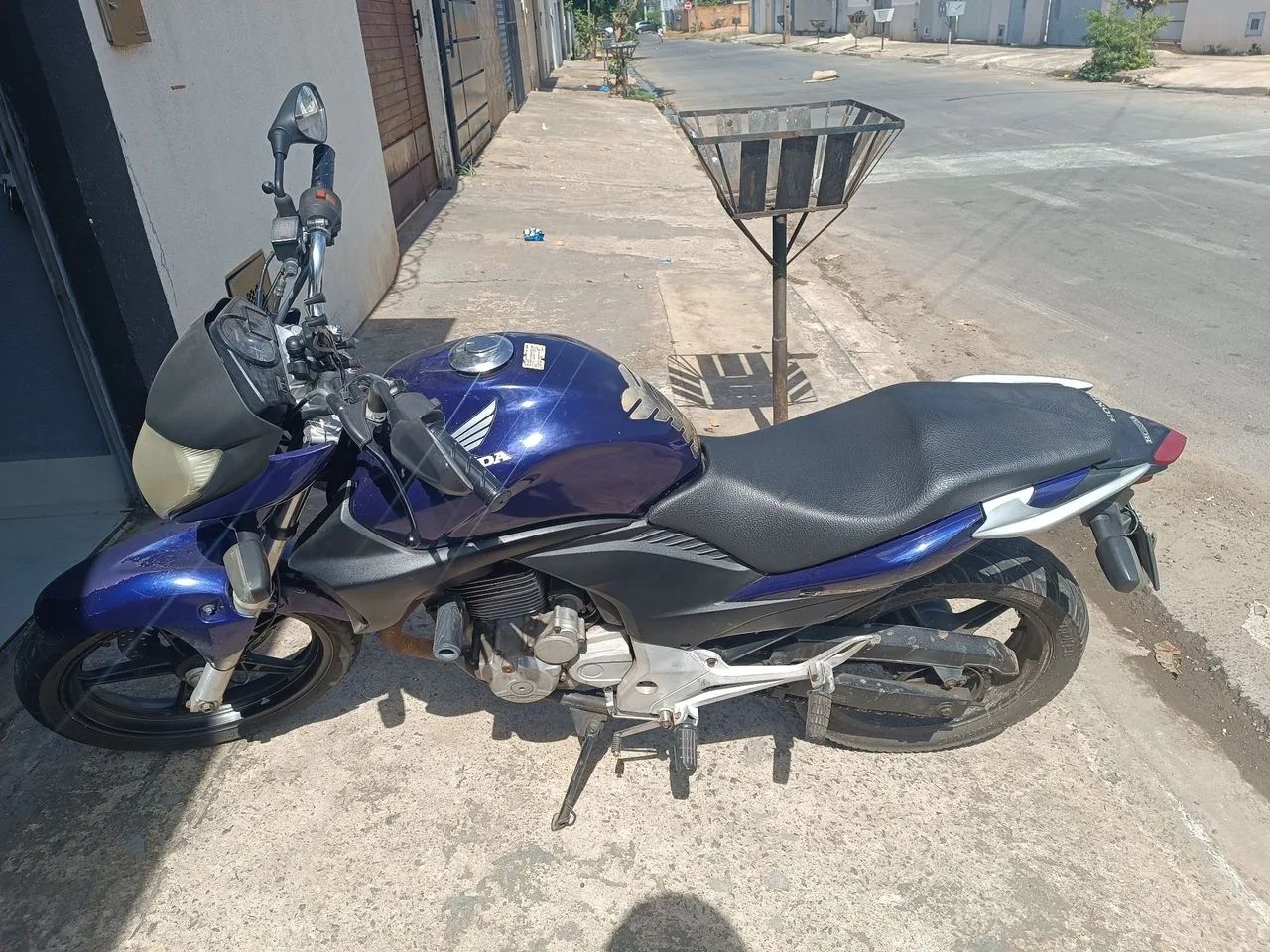 Vende Cb- 300  - Foto 3