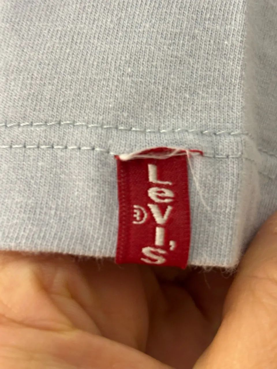 Camiseta Levis - Tam M  - Foto 2