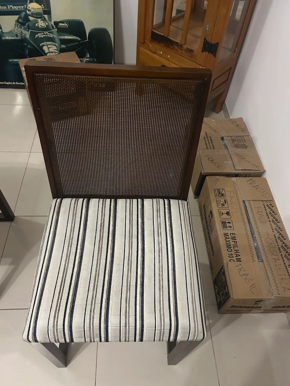 Dining room set with 6 chairs65579520972417121