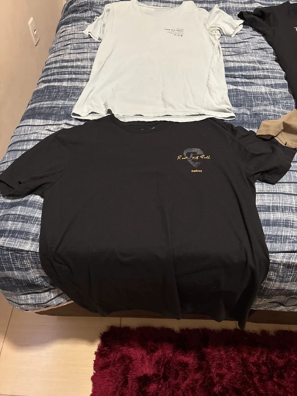 camisas e shorts a venda por 50 R$ - Foto 2