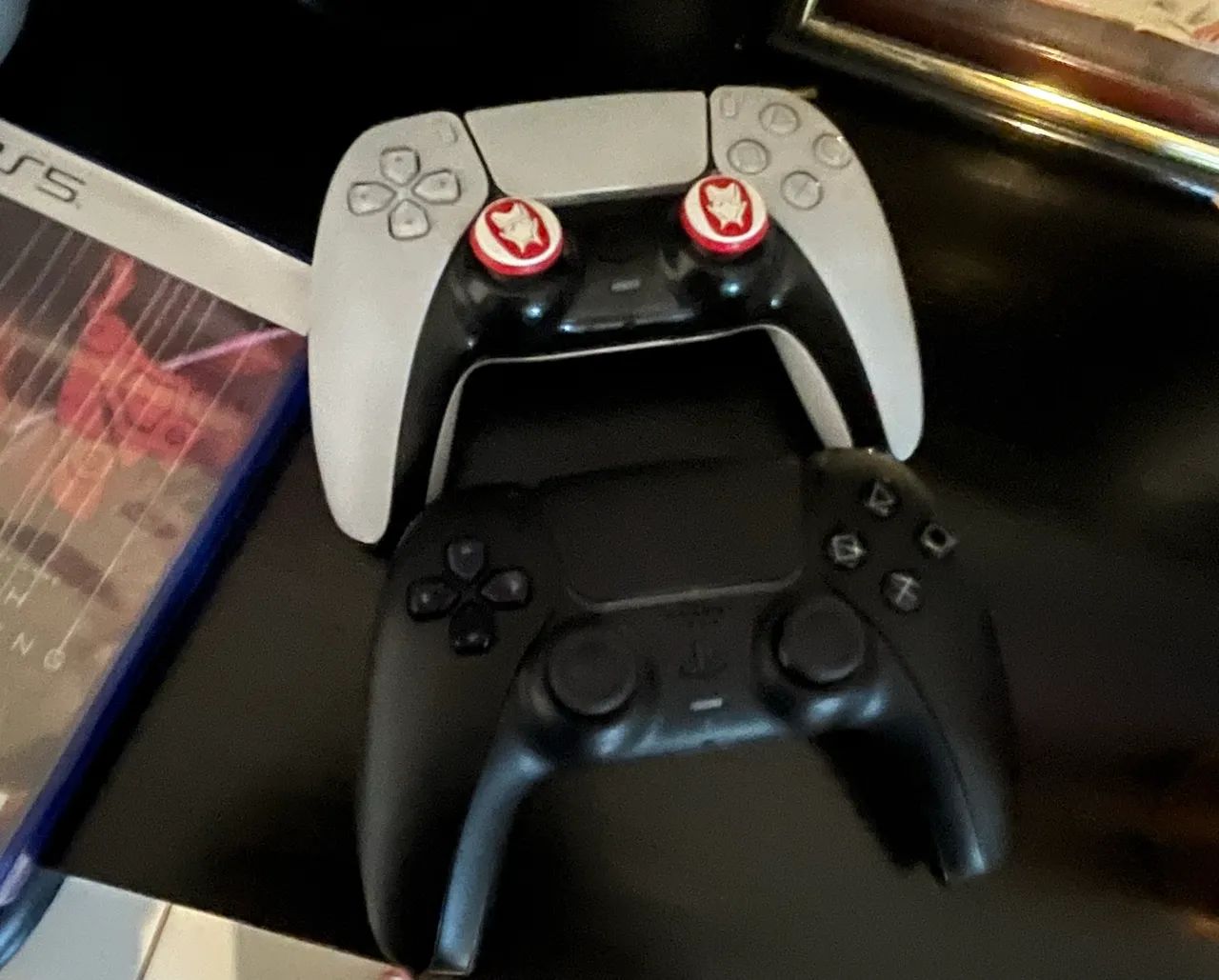 PlayStation 5 leitor de disco e 2 controles SOMENTE VENDA - Foto 3