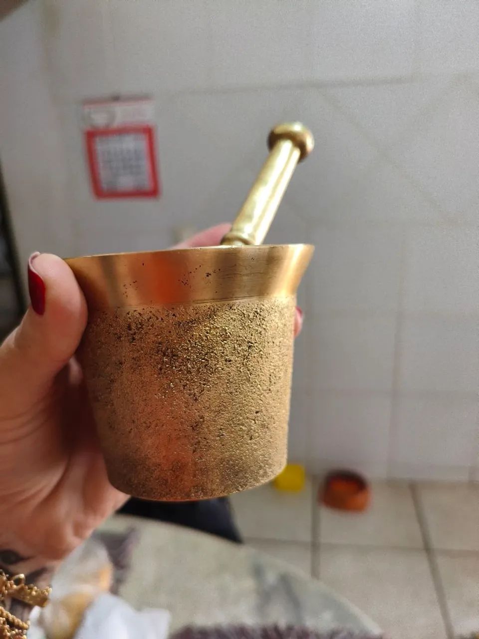 Almofariz metal dourado - Foto 3