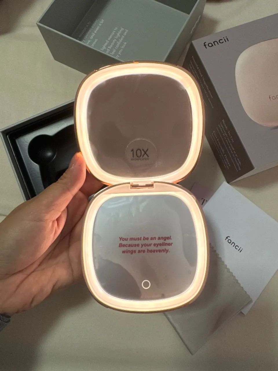 Espelho compacto Fancii Mila 2 com luz LED de ampliação de 10x/1x - Foto 4