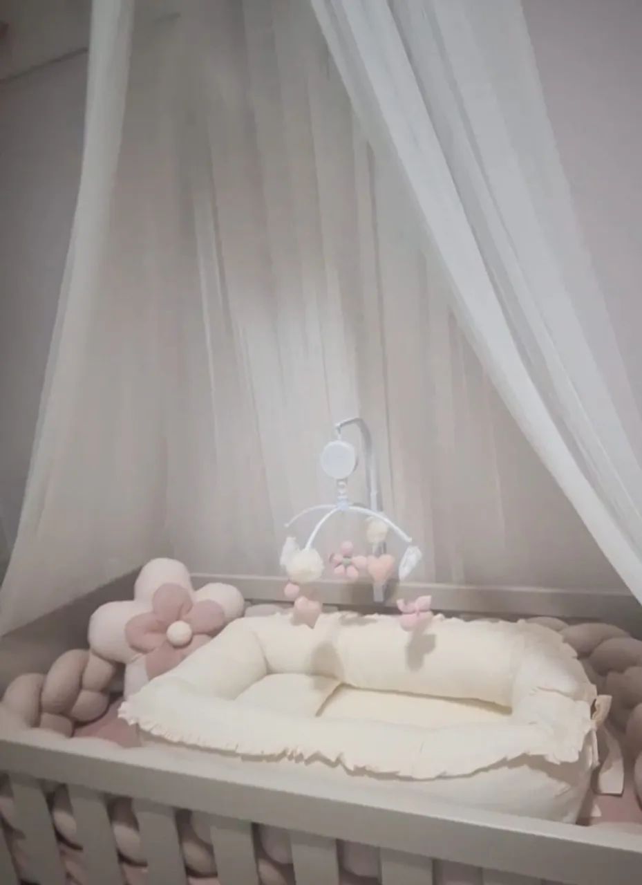 Berço 2 em 1 cor areia (vira mini cama)