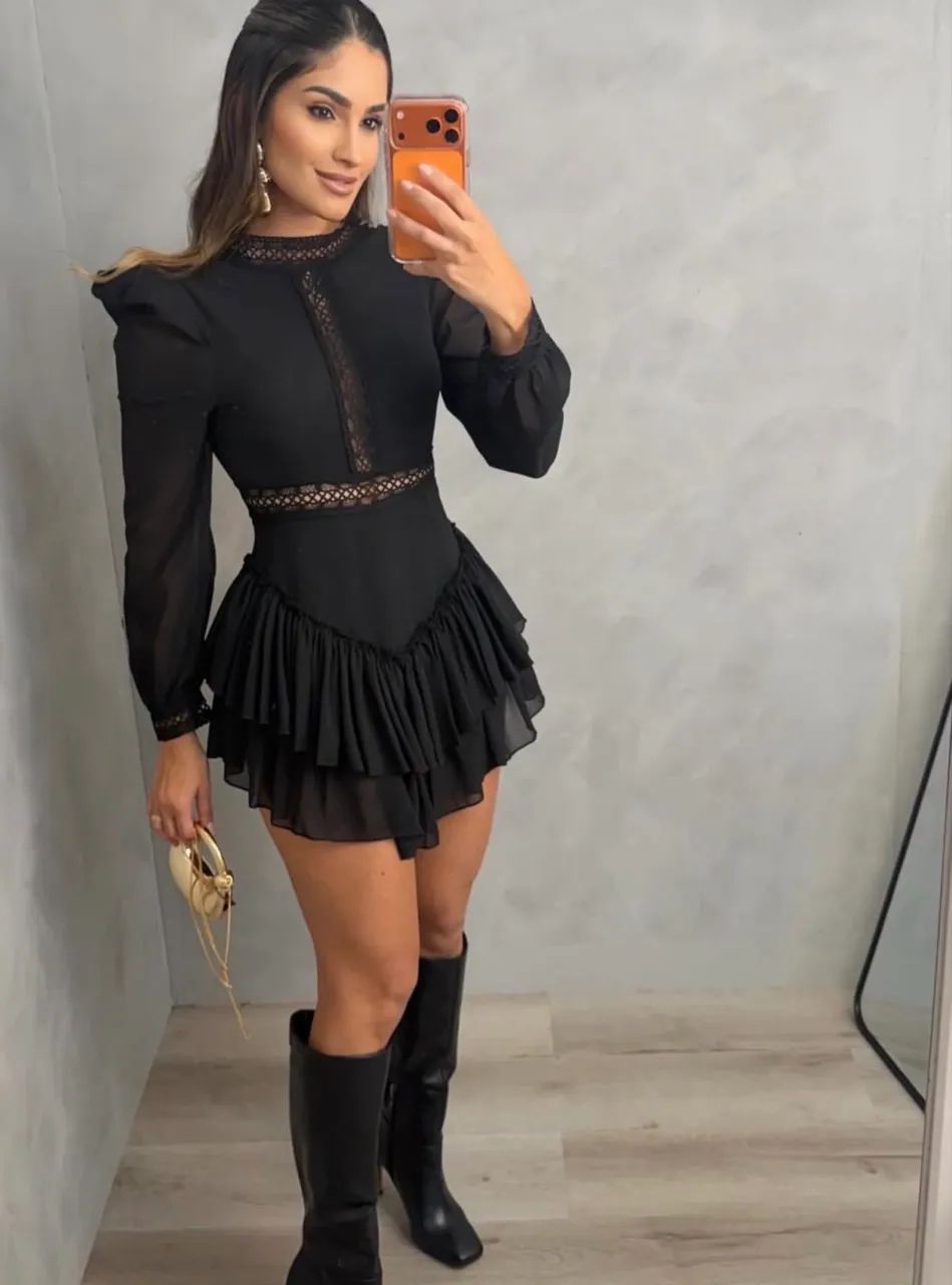 vendo macacão preto 