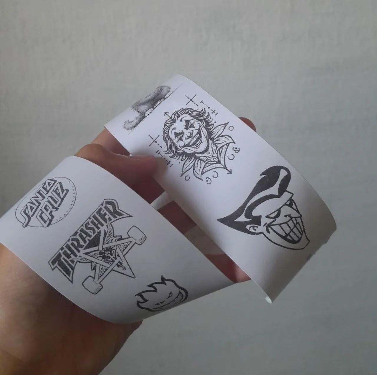 Figurinhas personalizadas skate adesivos rock preto e branco  - Foto 3