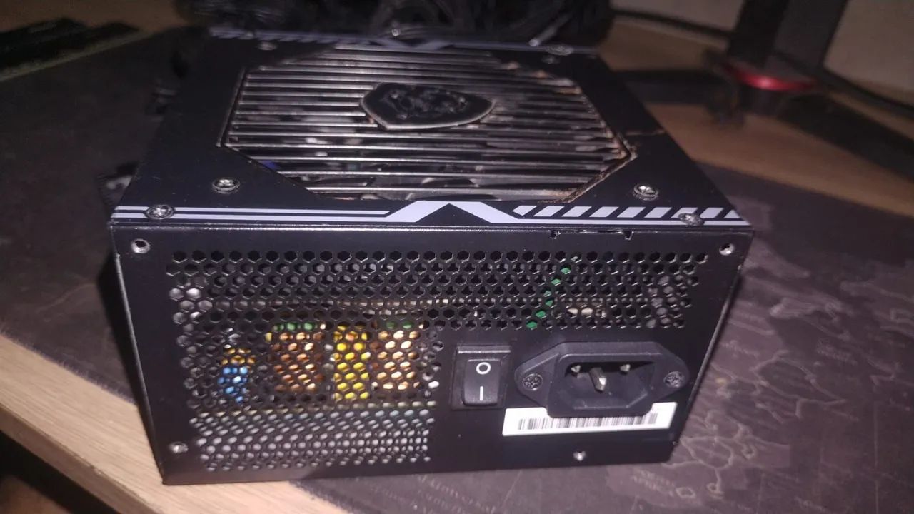 Fonte MSI MAG A650BN 650W - Foto 2
