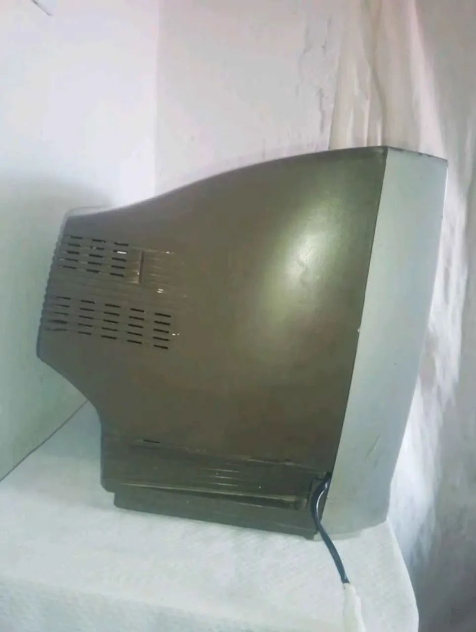 TV CRT LG Cinemaster 14 polegadas. Leia descrição ! - Foto 2