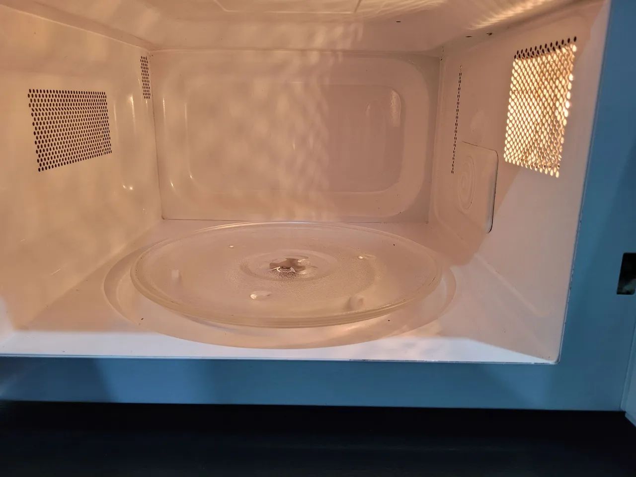 Microondas LG 30 Litros Conservado  - Foto 4