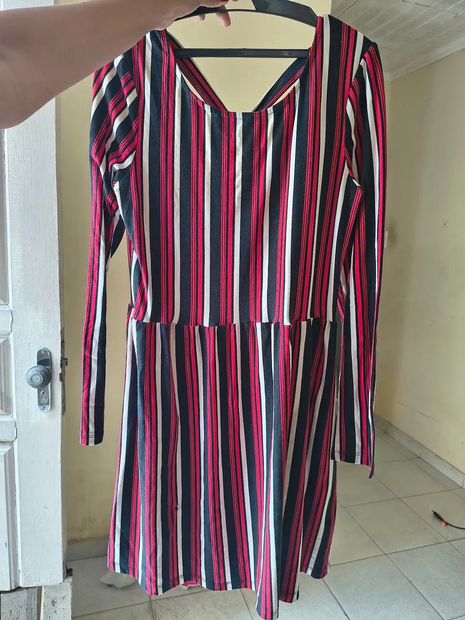 Vestido listrado com manga - Foto 2