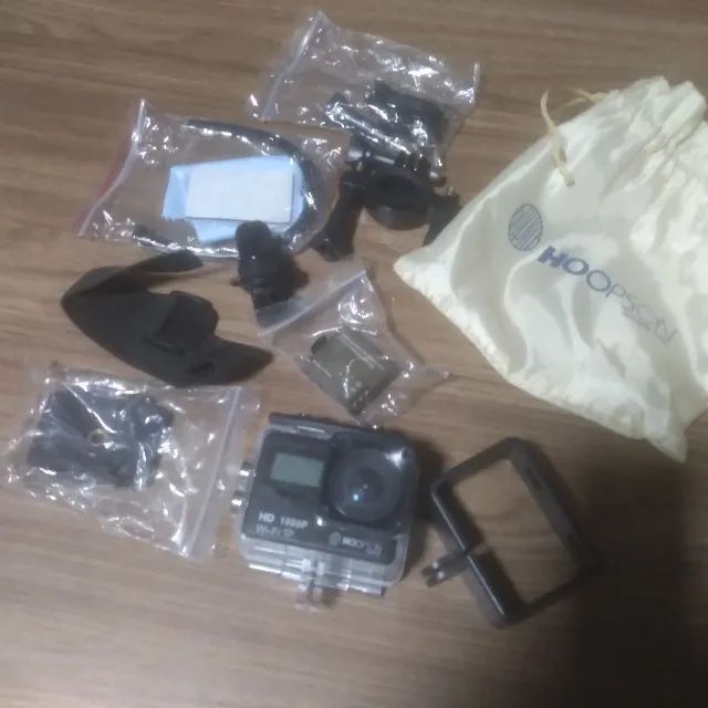 Câmera HOOPSON 1080p Wi-Fi + Tripé + Acessórios - Completa, Pronta pra Usar