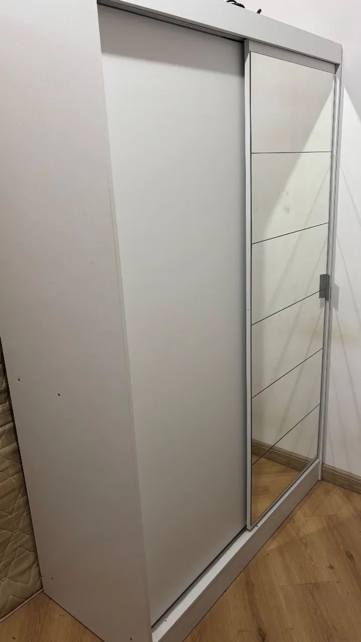 Guarda Roupa