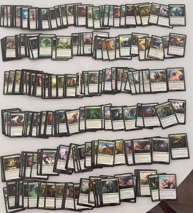 Mega Lote Magic The Gathering com 2000 cartas, 29 livros e playmat - Foto 4