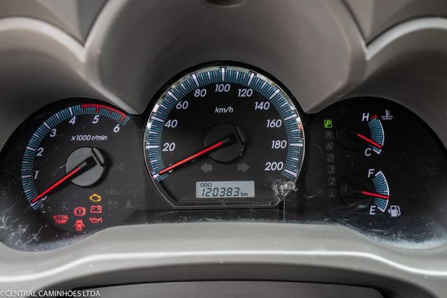 Toyota Hilux Sw4 7 Lugares - Foto 13