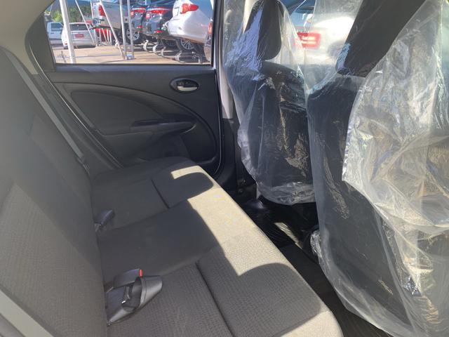Etios 1.5 X Sedan 2014 - Foto 5