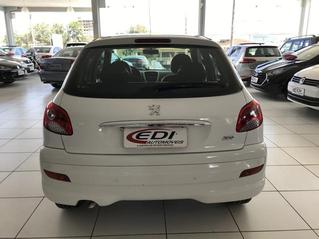 Peugeot 207 XR 1.4 Flex 2013 - Foto 5
