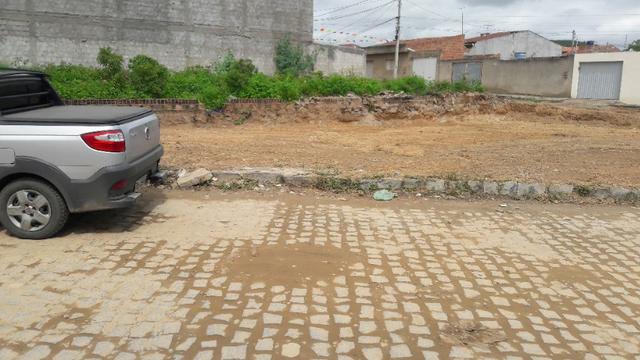 Excelente oportunidade de adquirir um terreno pra ponto comercial. - Foto 4