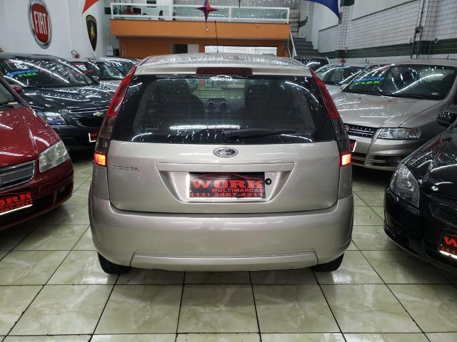Ford - Fiesta Hacht 2012 1.6 - Foto 6